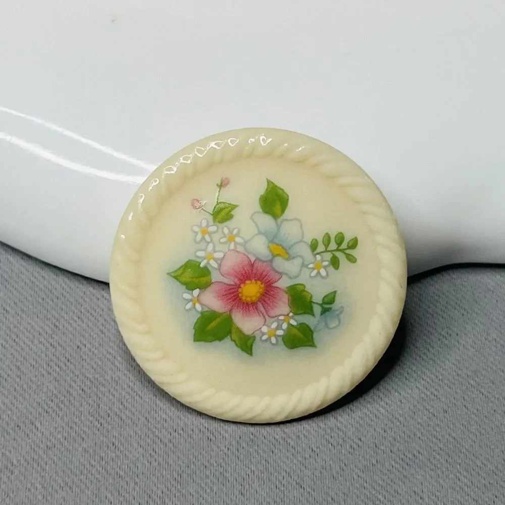 Avon Vintage Porcelain Floral Button Brooch Pin Cream White Pink Green Flower